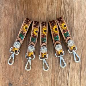 Porte-clés en cuir de vachette fabricant porte-clés en gros porte-clés personnalisé usiné à la main porte-clés promotionnel en cuir véritable femmes porte-clés - Product Image 3