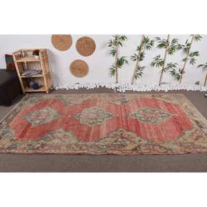 Alfombra de lana Vintage (5x9,8 pies) Patrón abstracto rojo y verde para entrada o cabecera Respaldo de látex - Product Image 1