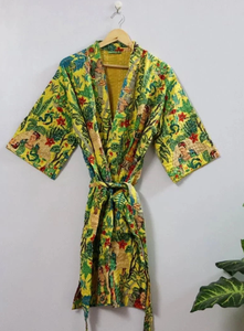 Abrigo de algodón puro acolchado estilo Kantha indio hecho a mano para mujer, Kimono térmico cómodo para la noche, tamaño libre para el verano - Product Image 2