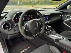 Sedán ZL1 2023 Blanco Brillante Usado, Tracción Trasera, Llantas de Aleación, Asientos de Cuero, Paquete Eléctrico, Navegación Premium - Product Image 5