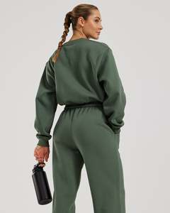 Logo personnalisé OEM, sweat-shirt court à col rond sauge pour femmes, épaules tombantes, poignets et ourlet côtelés, sweats à capuche pour femmes, sweats à capuche de gymnastique pour femmes - Product Image 4