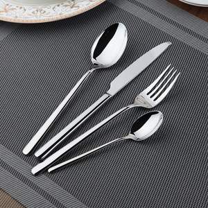 Elegante juego de cubiertos de metal adecuado para la decoración de cocinas modernas que proporciona una comodidad excepcional durante el uso. - Product Image 1
