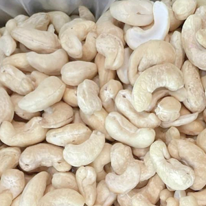 Venta caliente Tarifa barata Precio internacional de anacardos Santigo Vietnam Ventas al por mayor W180 W240 W320 Tamaño de corte personalizado - Product Image 1