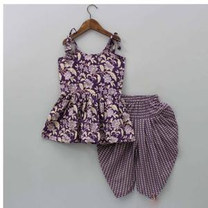 Conjunto Moderno de Kurti con Dhoti para Niñas, Adornado para Bodas y Fiestas, Materiales Reciclados, Pedidos al por Mayor Disponibles - Product Image 3