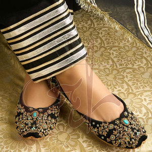 Nuevo Diseño Exclusivo de Khussa para Mujer, de la Mejor Calidad, con Adornos de Terciopelo, Antideslizante, con Suela Antideslizante - Product Image 5