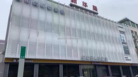Panneau de façade décoratif extérieur en aluminium gravé avec revêtement PVDF, panneau mural décoratif découpé au laser pour le revêtement mural des bâtiments de bureaux