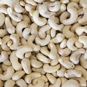 เม็ดมะม่วงหิมพานต์ดิบ W320 คุณภาพสูงจากเวียดนาม น้ำหนัก 1 กก. บรรจุภัณฑ์แบรนด์ส่วนตัว มีจำหน่ายในซานติโก ราคาพิเศษ - Product Image 1