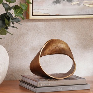 Escultura de metal de calidad superior Diseño innovador Acento decorativo cautivador para interiores modernos de lujo - Product Image 2