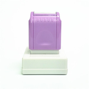 Ventas calientes Durable 28*33mm Rectangular Flash Sello Nombre Sello <span class=keywords><strong>de</strong></span> <span class=keywords><strong>goma</strong></span> - Product Image 6
