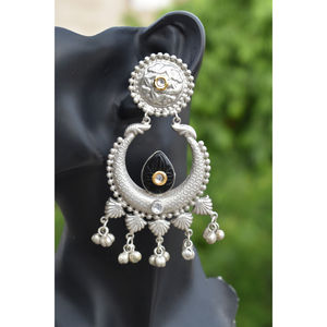 Nouvelle conception, boucles d'oreilles créoles jhumka en laiton aspect argent, faites à la main, style traditionnel, avec pierres, pour filles et femmes - Product Image 2
