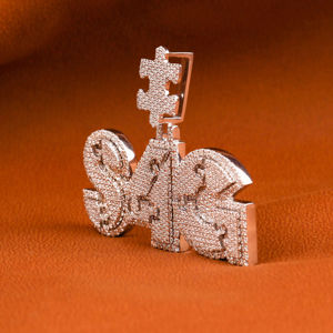 Pendentif en argent sterling 925 exclusif avec diamant moissanite rond, style hip-hop personnalisé, cadeau d'anniversaire parfait pour les hommes - Product Image 3