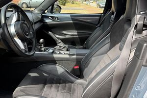 Mazda MX-5 Miata Club 2021 Usado en Excelentes Condiciones - Product Image 4