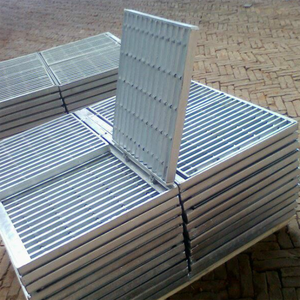 Vente en gros de caillebotis en acier pour pavage d'allée expédition dans le monde entier technique de maillage <span class=keywords><strong>soudé</strong></span> traitement de coupe personnalisé de style armure toile - Product Image 5