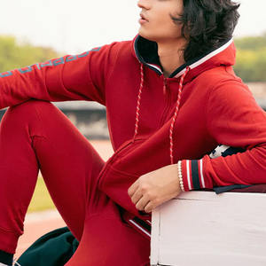 ชุดวอร์มมีซิปสำหรับผู้ชายผ้าฝ้ายสีน้ำตาลแดง100% มีสไตล์ออกแบบได้ตามต้องการสำหรับยิมฟิตเนสระบายอากาศได้ดีและเป็นมิตรกับสิ่งแวดล้อม - Product Image 3