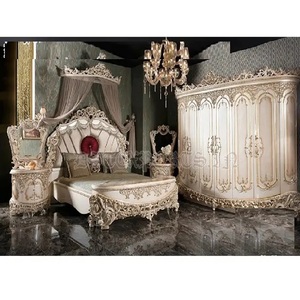 Ensemble de meubles de chambre à coucher luxueux de taille européenne Queen Size Mobilier de chambre à coucher de style classique en bois de teck perlé lits blancs - Product Image 1