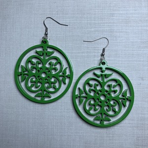 Boucles d'oreilles tendance ovales en corne de buffle dorées faites à la main pour femmes, vente chaude 2026, anniversaire - Product Image 1