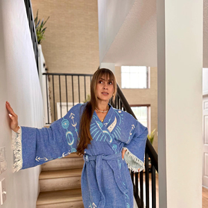 Bata de algodón tejida a mano en Boho Eye Cozy Blanket Fancy Tie-Belt Robe Dream Catcher Style Kimono en púrpura Bata de baño única - Product Image 1