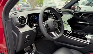 Excellente Voiture d'Occasion Propre <span class=keywords><strong>Mercedes</strong></span>-Benz <span class=keywords><strong>GLC</strong></span> 300 Base SUV 2025 Expédition Mondiale - Product Image 3