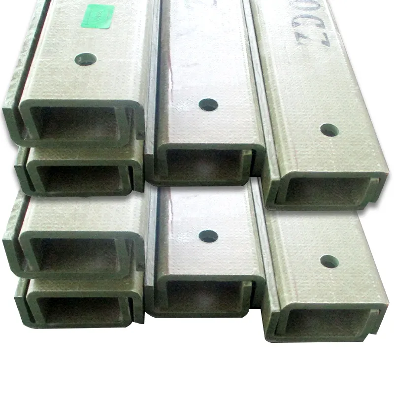 Usine professionnelle TruFab C-Channel 101.6mm x 35mm x 6mm FRP fibre de verre utilisée dans le commerce et l'industrie du bâtiment d'équipement