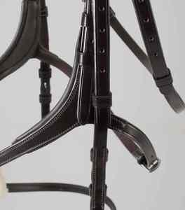 Elegante Brida de Cuero para Caballo Estilo Inglés Material de Alta Calidad para Doma, Salto y Uso en Establos - Product Image 6