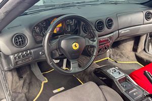 Ferrari 360 Modena d'occasion, excellent état, prêt à être expédié. - Product Image 2