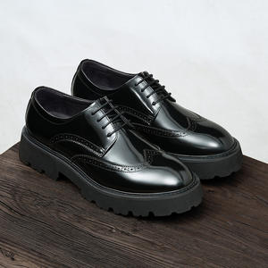 Chaussures Oxford en cuir de vachette pleine fleur avec talon amorti et design antidérapant, chaussures habillées pour hommes, chaussures en cuir - Product Image 1