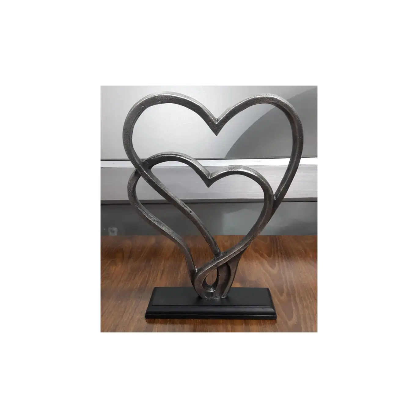 نحت من الألومنيوم عالي الجودة على شكل قلب نحت رمادي بتصميم راقي يستخدم كديكور للمكاتب