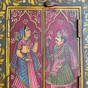 หน้าต่างไม้เพ้นท์ลายด้วยมือในสไตล์ดั้งเดิม - Product Image 3