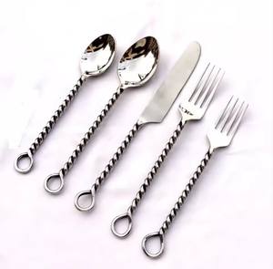 ชุดเครื่องใช้บนโต๊ะอาหารทำด้วยมือชุดเครื่องใช้บนโต๊ะอาหารสแตนเลสขัดเงาพร้อมที่จับสีทองสำหรับร้านอาหารและโรงแรม - Product Image 5