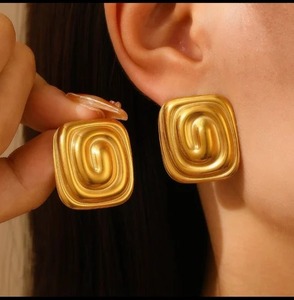 Best Selling Trendy Lightweight Korean <b>Stud</b> <b>Earrings</b> for <b>Girls</b> Office Wear College Wear Daily Use and Special Occasions - Product Image 2