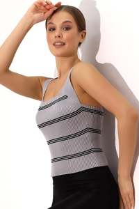 Top corto de punto a rayas para mujer, cuello cuadrado, sin mangas, elástico, minimalista, para uso diario - Product Image 4