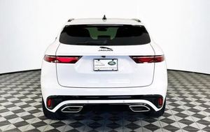 Pneus d'occasion 2024 Jaguar F-PACE R-Dynamic S P250 AWD automatique conduite à gauche sièges en cuir R17 - Product Image 3