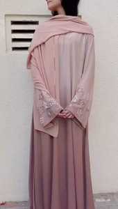 Robe élégante modeste brodée à la main pour femmes vêtements de fête étoile travail à la main Abayas robes formelles traditionnelles de Dubaï tissu respirant - Product Image 2