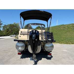 Bote Harris Cruiser 250 SLDH 2026 con Casco de Fibra de Vidrio, Ancho de 8'6'', Color Azul Medianoche Metálico, Capacidad de Combustible de 28 Galones - Product Image 5