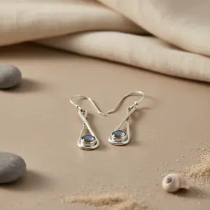 ต่างหูทรงหยดน้ำประดับลาบราโดไรต์ ชุบทองบนเงินแท้ 925 สำหรับงานแต่งงานและงานปาร์ตี้ - Product Image 1