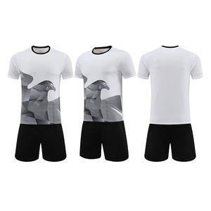 Vente en gros d'uniformes de football personnalisés, kit complet d'équipe, maillot de football par sublimation de haute qualité - Product Image 1