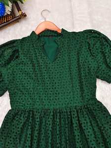 Robe pour femme de couleur verte, robe en georgette à imprimé floral, robe de mariée de créateur. Robe de soirée. - Product Image 6