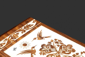 Urne funéraire en palissandre Oiseaux et fleurs Design Memorial Keepsake Urne funéraire décorative pour cendres - Product Image 3