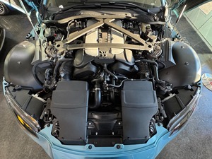 Aston Martin Vantage V12 AWD 2023, transmission intégrale, moteur 5,2 L 12 cylindres, boîte automatique, coupé - Product Image 5