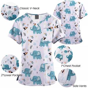 Vaslcare, Tops suaves y acogedores con estampado personalizado para mujer, Pantalones estampados, uniforme médico de enfermera, conjunto de exfoliación recto con cuello en V para hombre y mujer - Product Image 2