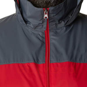 Venta al por mayor de calidad superior de los hombres de la lluvia con logotipo personalizado con capucha de manga larga estilo de la calle para la temporada de primavera - Product Image 5