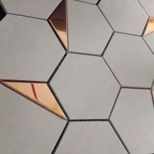 Azulejo hexagonal de cerámica mate de 73mm Calidad asegurada 'Formas que brillan' para áreas de recepción de baño Oficinas Salas de exposición Paredes características - Product Image 4
