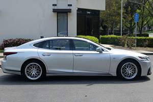 Lexus LS 500 F Sport 2018 Usado, Sin Reserva, Procedente de Clima Cálido, con Sistema de Audio Mark Levinson, Mayormente sin Modificaciones - Product Image 3