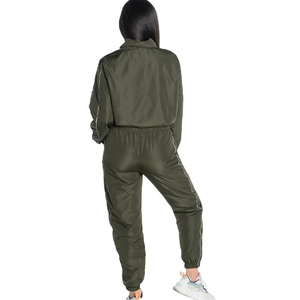 Conjunto Deportivo Cortavientos para Mujer 2025, Chaqueta Corta Reflectante Verde Personalizada y Pantalones Cortavientos Ajustables - Product Image 4