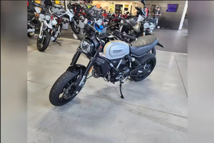 ÚLTIMAS OFERTAS 2025 - Motocicleta Ducati Sportbikes Scrambler 1100 Special Custom Gris en Venta - Product Image 3