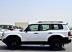 โตโยต้า ปราโด แลนด์ ครุยเซอร์ 250 แอดเวนเจอร์ รุ่นแรก 2.4 ลิตร เทอร์โบ 7 ที่นั่ง เกียร์อัตโนมัติ - Product Image 3