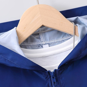 เสื้อกันลมมีฮู้ดน้ำหนักเบาสำหรับเด็กผู้ชายแจ็กเก็ตกันแดดลำลองสีมีซิปสำหรับกิจกรรมกลางแจ้ง - Product Image 5