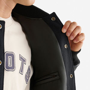 Vestes universitaires en laine noire avec logo personnalisé de haute qualité pour adultes style décontracté vente en gros veste de baseball pour hommes - Product Image 6