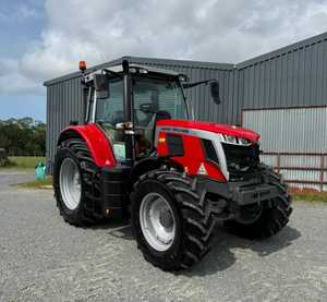 Nuevo Tractor Agrícola Massey Ferguson 5S 125 de 140 CV, 4x4, con Transmisión de Engranajes, Maquinaria Agrícola para Uso en Terrenos Agrícolas - Product Image 2