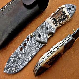 Couteau de poche pliant damas fait main avec manche en corne de cerf gaine de transport en cuir personnalisable pour la chasse prise en charge OEM - Product Image 1